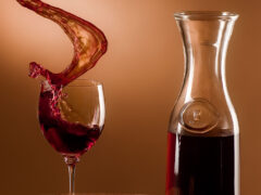 Wein aus Bordeaux zu gewinnen